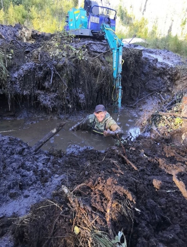 Опубликованы фото с места подъема фрагментов бомбардировщика в Тверской области Опубликованы фото с места подъема фрагментов бомбардировщика в Тверской области
