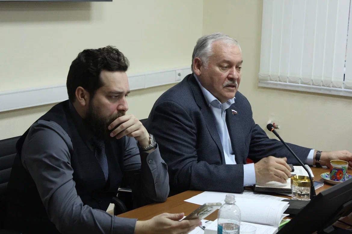 Константин Затулин: Очередное возобновление переговорного процесса по Украине, усилия Дональда Трампа, противодействие Зеленского и «Коалиции желающих», заметная политизация внутри самой Украины, успехи Российской армии на... Константин Затулин: Очередное возобновление переговорного процесса по Украине, усилия Дональда Трампа, противодействие Зеленского и «Коалиции желающих», заметная политизация внутри самой Украины, успехи Российской армии на...