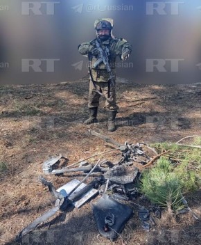 Отвлёк вражескую Бабу-ягу на себя, чтобы спасти напарника, получил ранение и лишился обеих ног