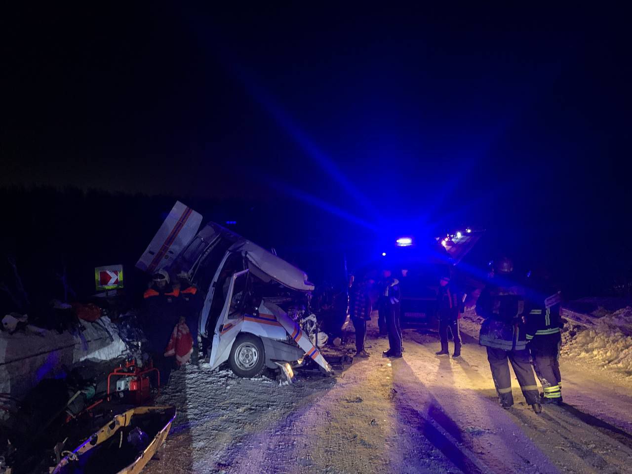 Три человека пострадали в ДТП с участием четырех машин, сообщили в Госавтоинспекции Мурманской области