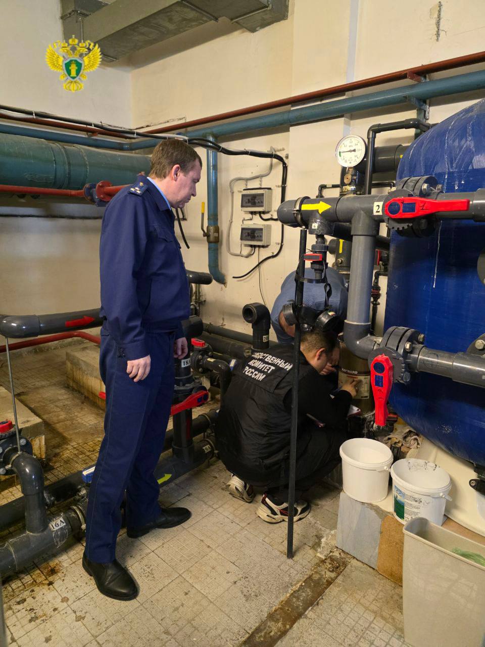 Дети, отравившиеся хлором в бассейне якутского Нерюнгри, получили химические ожоги глаз Дети, отравившиеся хлором в бассейне якутского Нерюнгри, получили химические ожоги глаз