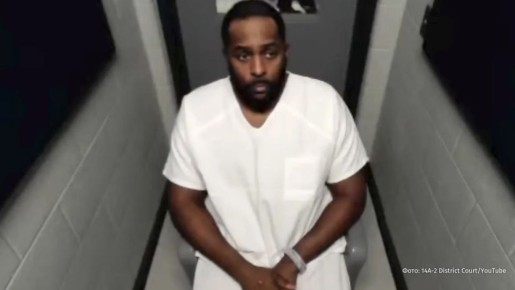 "Моя кровь на твоих руках": бывший футбольный тренер и отец троих детей угрожал покончить с собой ножом для масла на глазах у любовницы в Мичигане