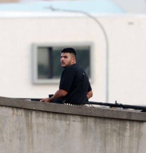 Число погибших в результате массовой стрельбы на пляже в Сиднее возросло до 16, включая ребёнка — Daily Mail