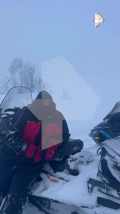 Группа из 13 снегоходчиков пропала в районе Ослянки — отправившись в поход в Свердловской области, они так и не вернулись на базу, сообщил источник РЕН ТВ