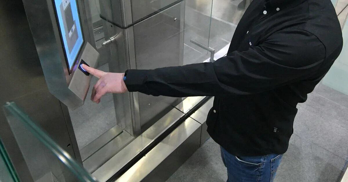 Сергей Миронов: Вместо биометрии в школах нужна нормальная система охраны