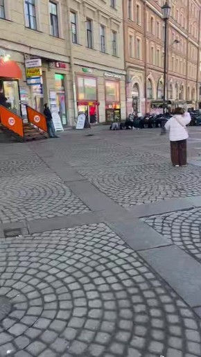 Марина Ахмедова: Друзья, сейчас по каналам и уже даже по СМИ идёт видео так называемой "политической акции намаз" в Санкт-Петербурге