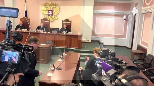 Покупательница квартиры певицы Ларисы Долиной Полина Лурье потребовала во встречном иске принудительно выселить артистку из жилья