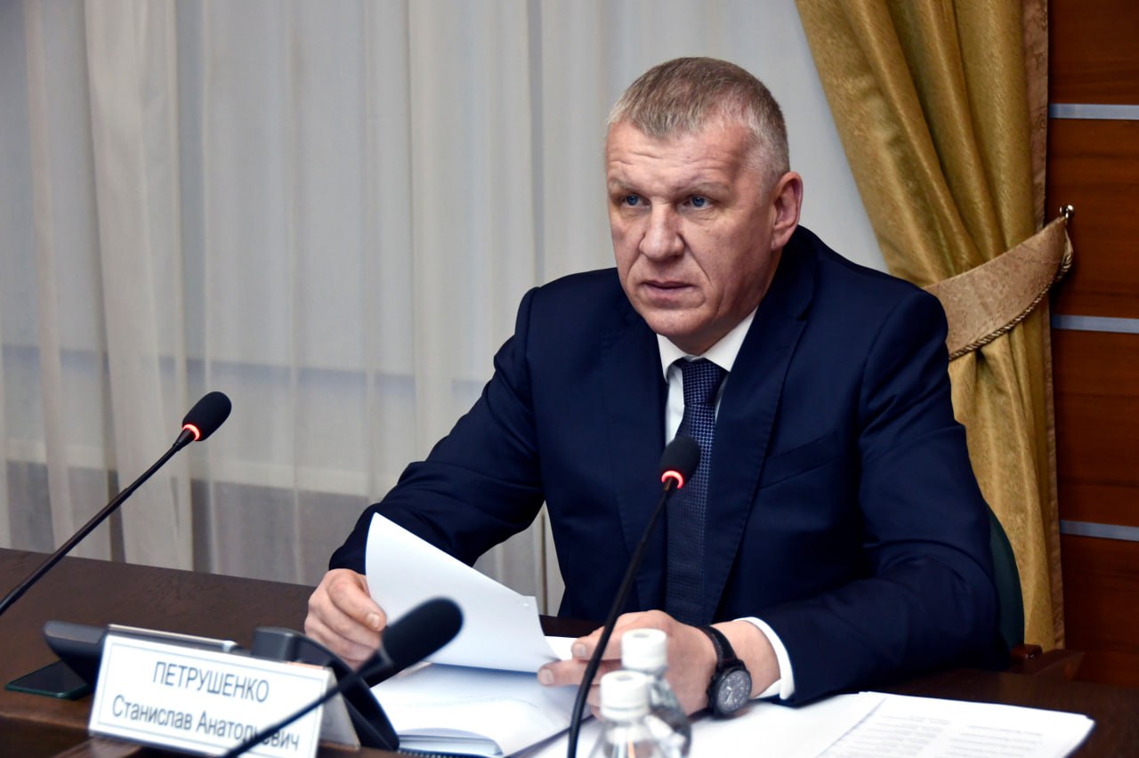 15 декабря состоялось заседание комитета по транспорту и ЖКК под председательством Станислава Петрушенко 15 декабря состоялось заседание комитета по транспорту и ЖКК под председательством Станислава Петрушенко