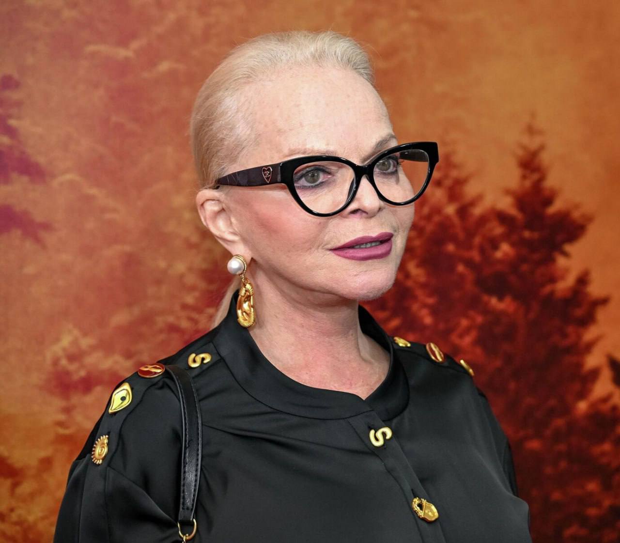 С Долиной можно взыскать убытки за длительную непередачу и неосвобождение квартиры после признания сделки действительной, заявил RT адвокат Михаил Салкин