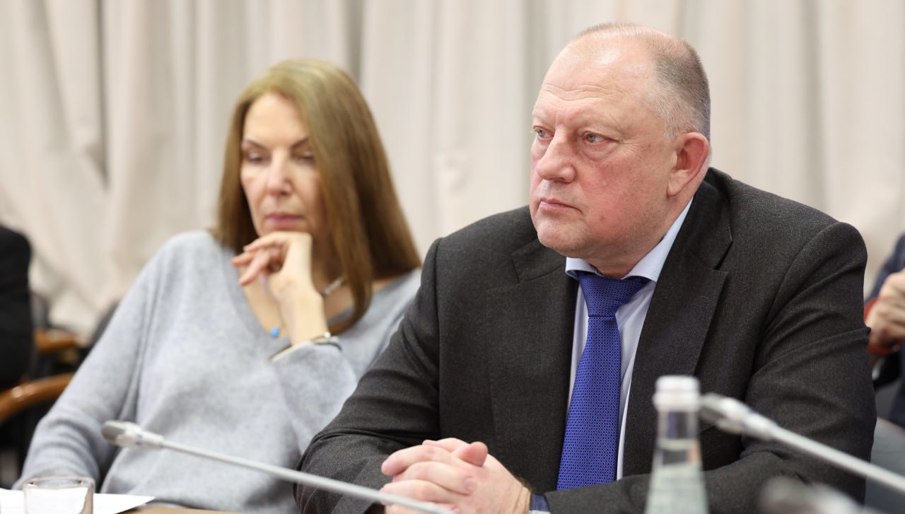 В Москве 15 и 16 декабря прошли мероприятия Совета законодателей при Федеральном Собрании РФ. Тверскую область представлял председатель Заксобрания региона Сергей Голубев В Москве 15 и 16 декабря прошли мероприятия Совета законодателей при Федеральном Собрании РФ. Тверскую область представлял председатель Заксобрания региона Сергей Голубев