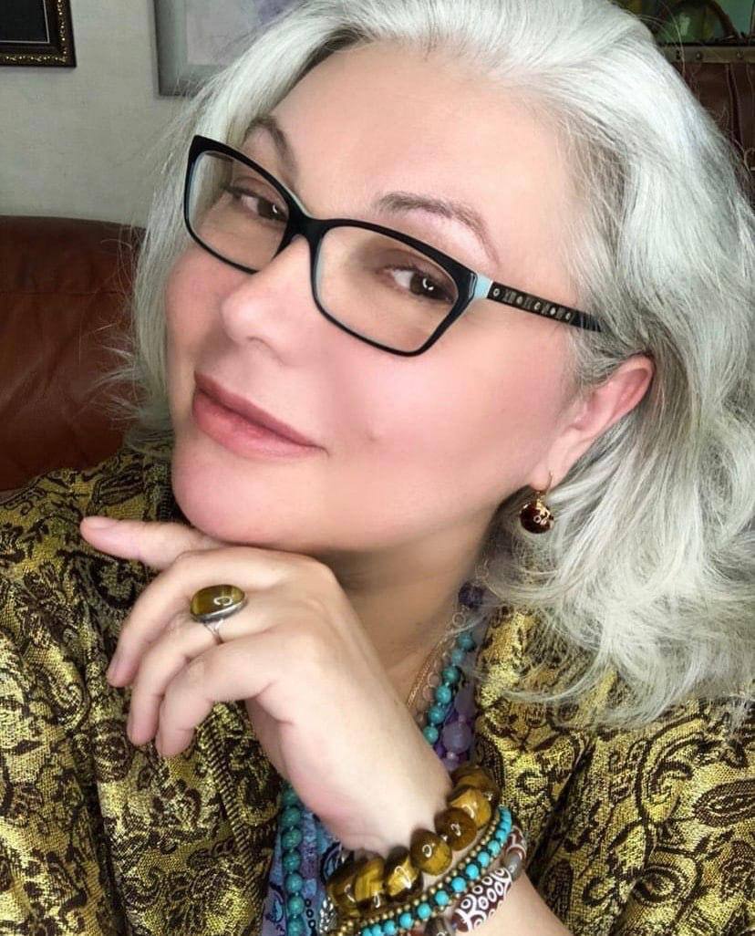 Отказ от медицинского сопровождения беременности и родов стал почти эпидемией, считает писатель Марина Юденич