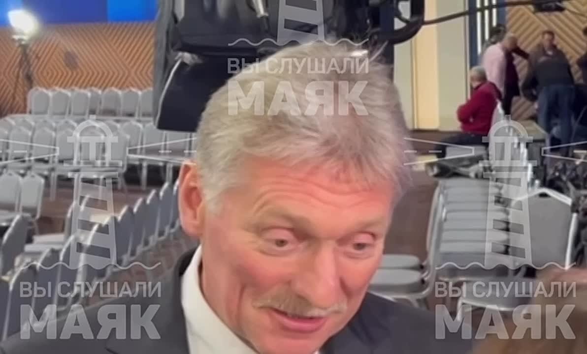 Песков предположил, что в следующем году Искусственный интеллект сам будет отправлять проблемные вопросы граждан на работу в Министерства