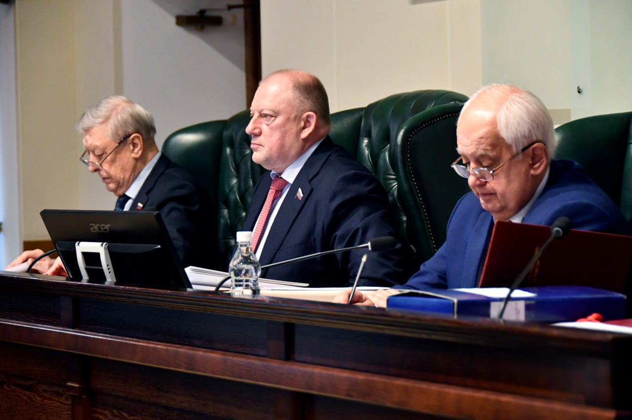 Депутаты ЗСТО приняли закон о бюджете Тверской области на 2026 год и на плановый период 2027 и 2028 годов Депутаты ЗСТО приняли закон о бюджете Тверской области на 2026 год и на плановый период 2027 и 2028 годов