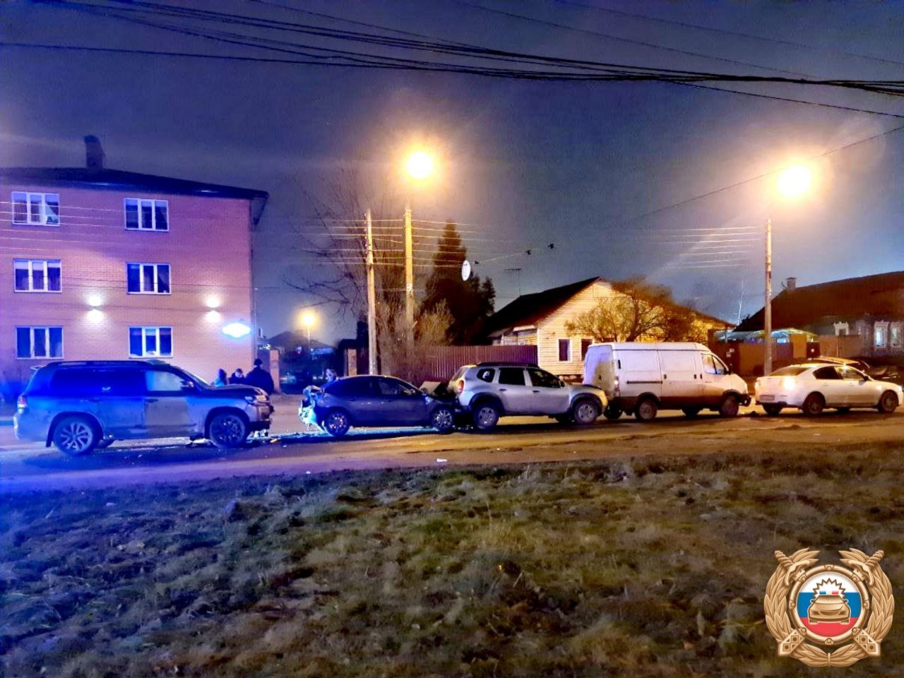 Водитель в состоянии опьянения совершил ДТП с пятью машинами