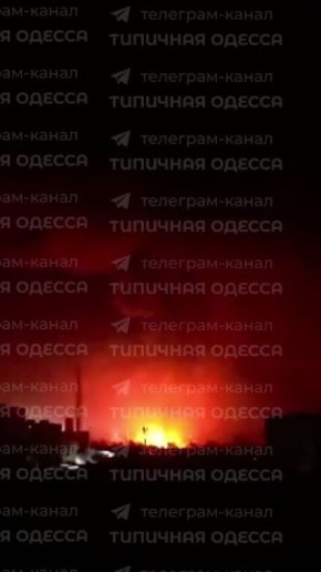 Более десяти прилётов этой ночью в Одессе, пишут местные группы