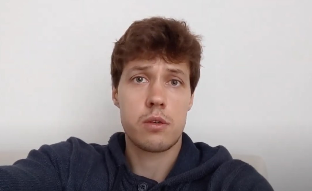 Главреда интернет-издания "Важные истории"* Романа Анина** лишили российского гражданства по делу о распространении фейков о ВС РФ, сообщили в УМВД по Ярославской области