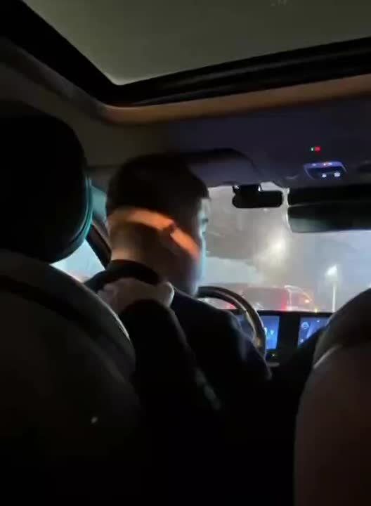 Марина Ахмедова: В Москве таксист во время поездки говорил по телефону, а когда пассажир попросил его сосредоточиться на дороге, предложил выйти и распылил на пассажиров перцовый баллончик