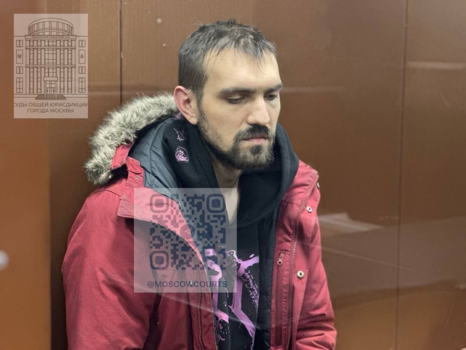 Стендап-комик Артемий Останин, обвиняемый в разжигании ненависти к участникам СВО, предстанет перед судом, сообщили в прокуратуре Москвы