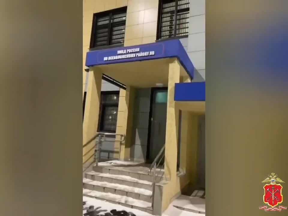 380 литров незаконно продаваемой спиртосодержащей жидкости изъяли в Ленобласти