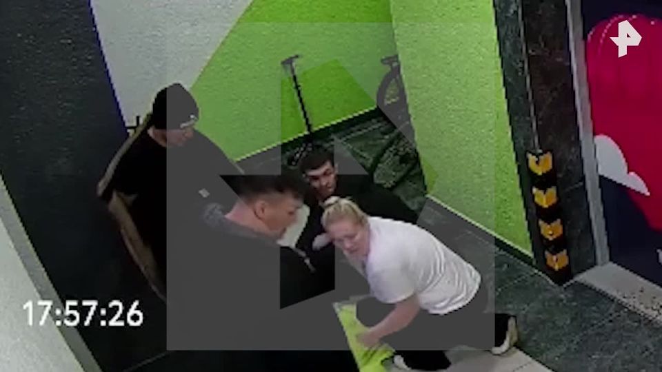 "Мы вместе пошли на дно": двое мужчин спасли провалившихся под лёд детей в подмосковной Балашихе