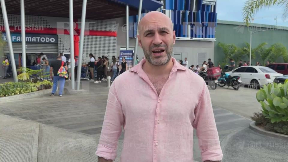 Венесуэльцы настолько испуганы налётом США, что попросту не вышли на работу, сообщает с места корр RT Мурад Газдиев @msgazdiev