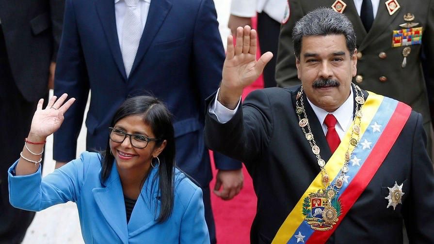 Власть в Венесуэле должна перейти к вице-президенту Делси Родригес, если сообщения о захвате Николаса Мадуро — правда, пишет NYT