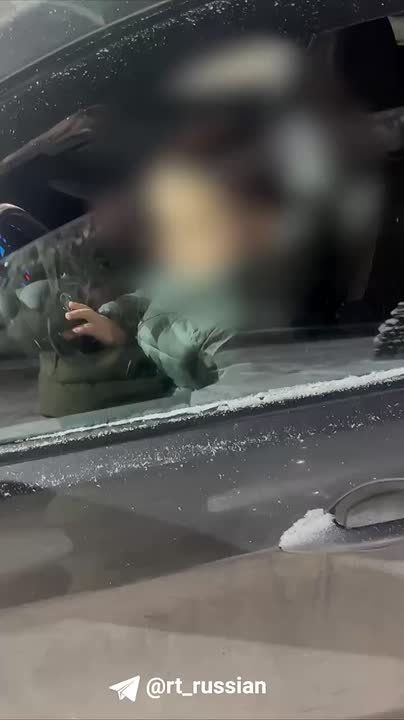 — Где родители твои?. — Ну а в чём претензия? Десятилетний ребёнок на родительском авто катался по Ярославлю, сообщают в сети