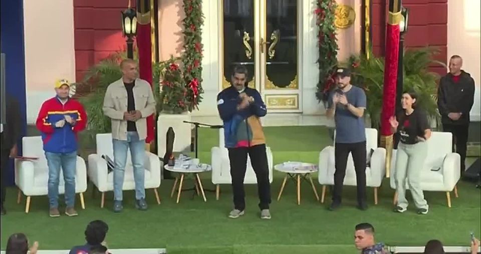 NYT: регулярные танцы Мадуро помогли убедить некоторых членов команды Трампа в том, что президент Венесуэлы насмехается над ними