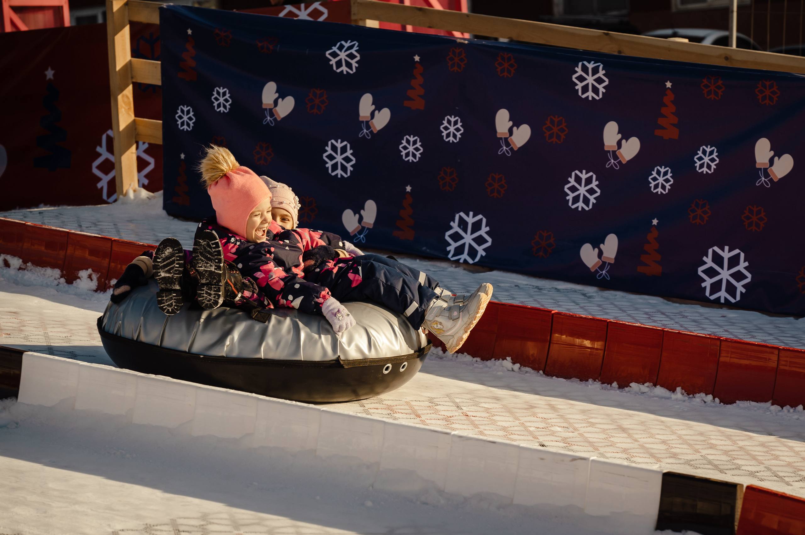 Александр Хинштейн: Ничего не согревает в мороз лучше улыбок Александр Хинштейн: Ничего не согревает в мороз лучше улыбок