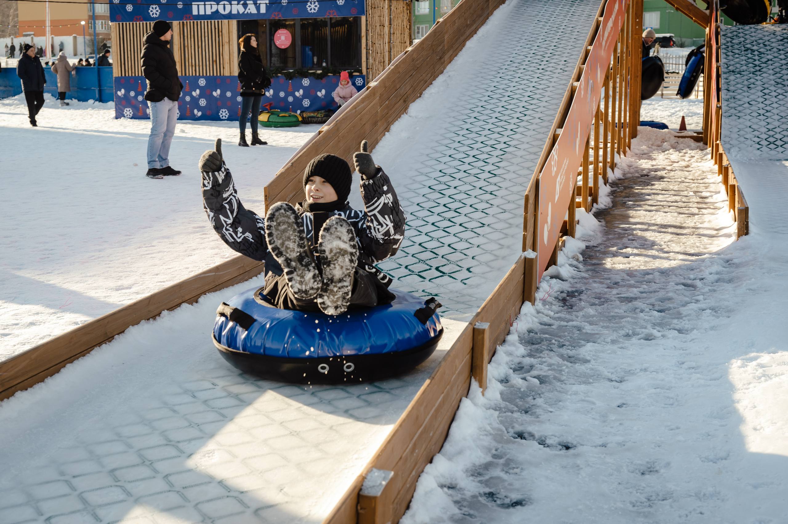 Александр Хинштейн: Ничего не согревает в мороз лучше улыбок Александр Хинштейн: Ничего не согревает в мороз лучше улыбок