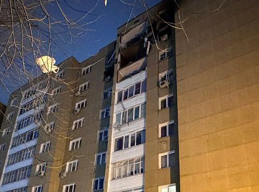 Причиной пожара в многоэтажке в Твери, по предварительным данным, стал взрыв бытового газа, уточнили местные власти