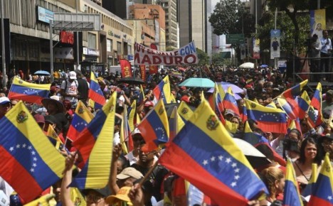 Власти Венесуэлы должны выполнить требования Белого дома прежде чем им разрешат добывать больше нефти, сообщает телеканал ABC News со ссылкой на три источника, знакомых с планом администрации США