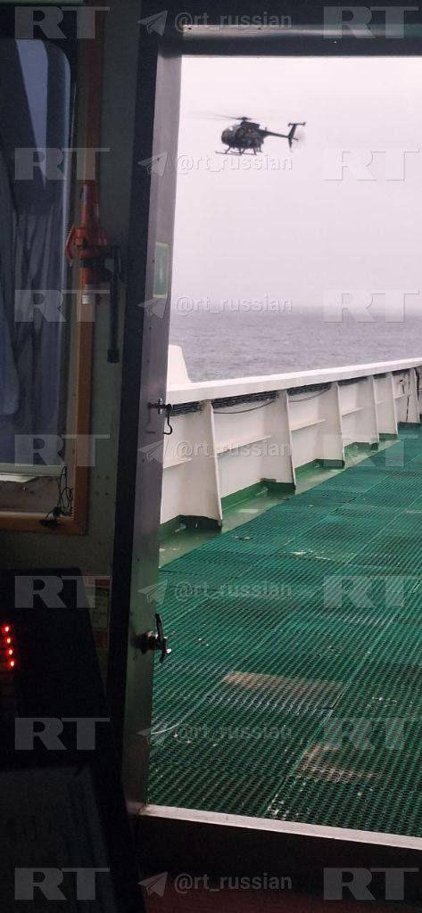 На борт танкера «Маринера», преследуемого береговой охраной США, пытается высадиться десант, сообщает источник RT