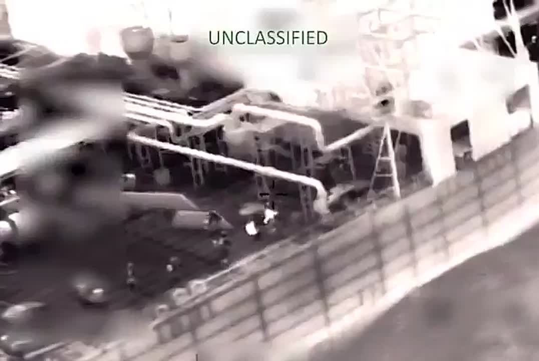 Кадры захвата танкера Olina — Южное командование армии США