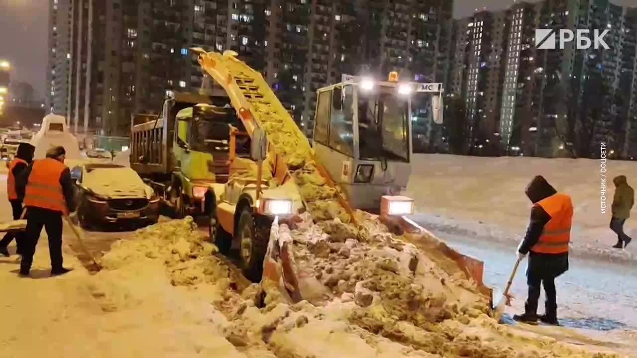 В московском регионе из-за южного циклона «Фрэнсис» продолжается снегопад, который может стать рекордным за всю историю наблюдений в январе