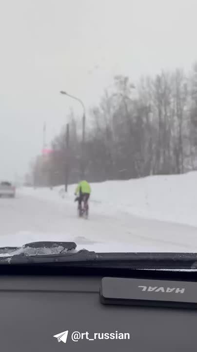 Велосипедиста заметили на Дмитровском шоссе