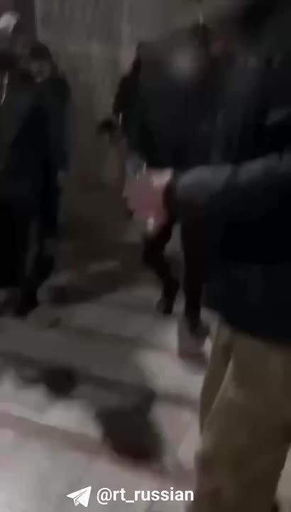 За организацию беспорядков в Тегеране арестовано около 100 человек