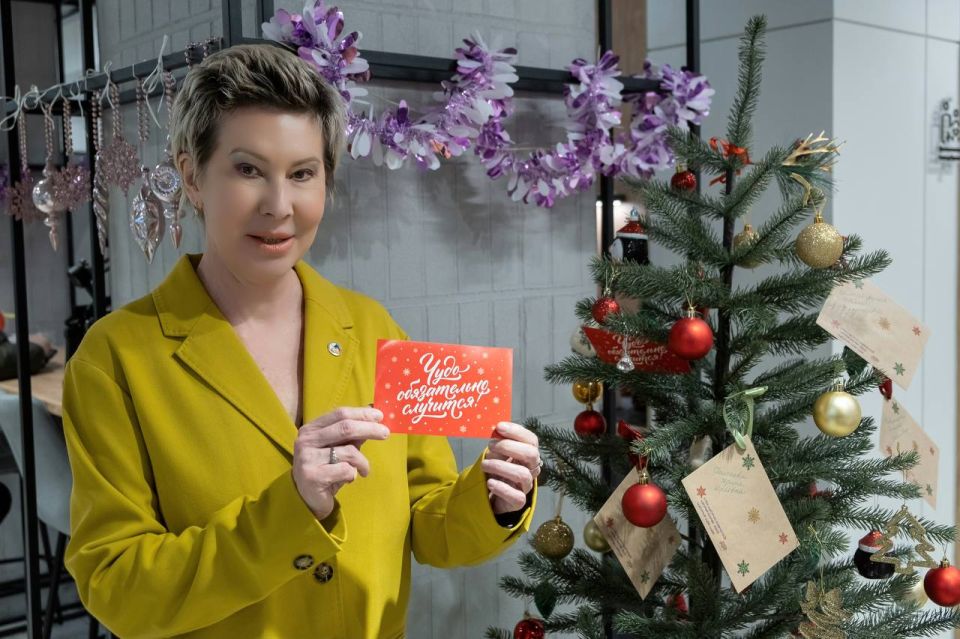 Ольга Павлова согрела сердце одинокой пенсионерки, приняв участие в акции «Елка щедрого возраста»