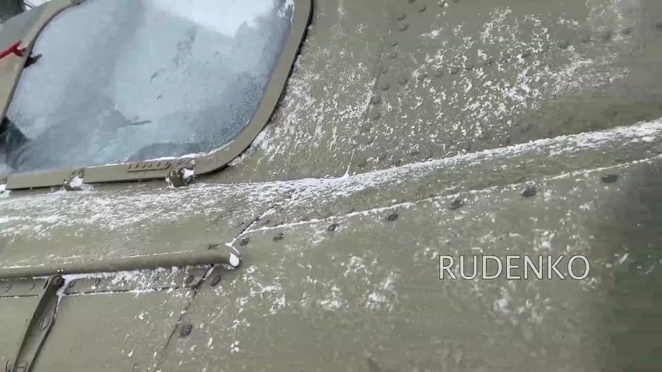 Андрей Руденко: Экипаж армейской авиации на вертолёте Ми-28нм уничтожил живую силу и бронетехнику ВСУ в зоне ответственности группировки войск «Центр»