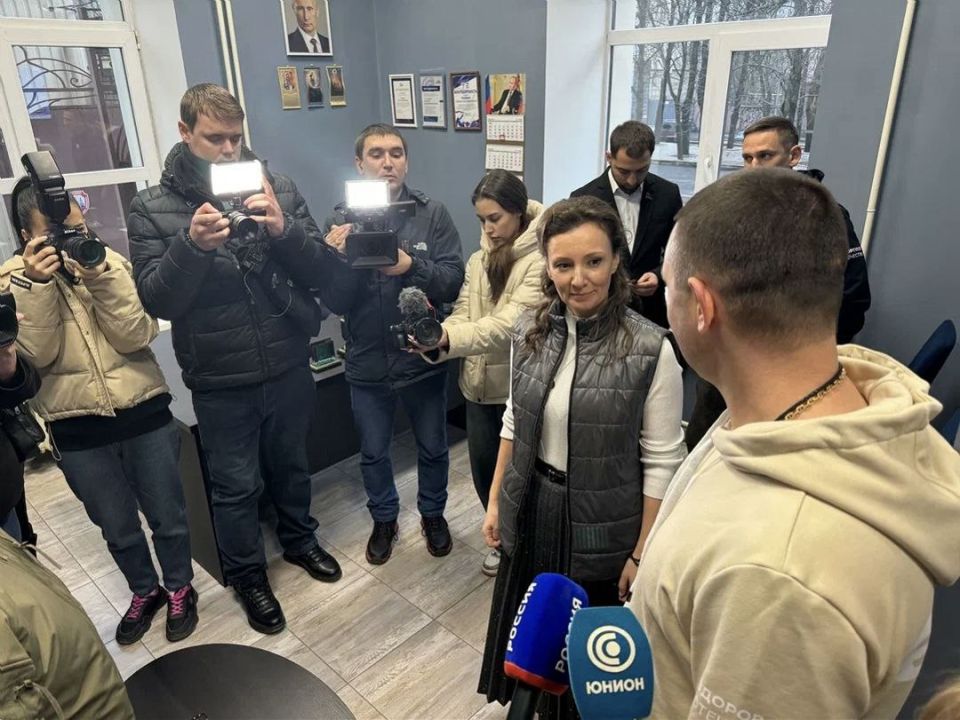 Анна Кузнецова: Сегодня свой профессиональный праздник — День российской печати — отмечают журналисты и все сотрудники средств массовой информации