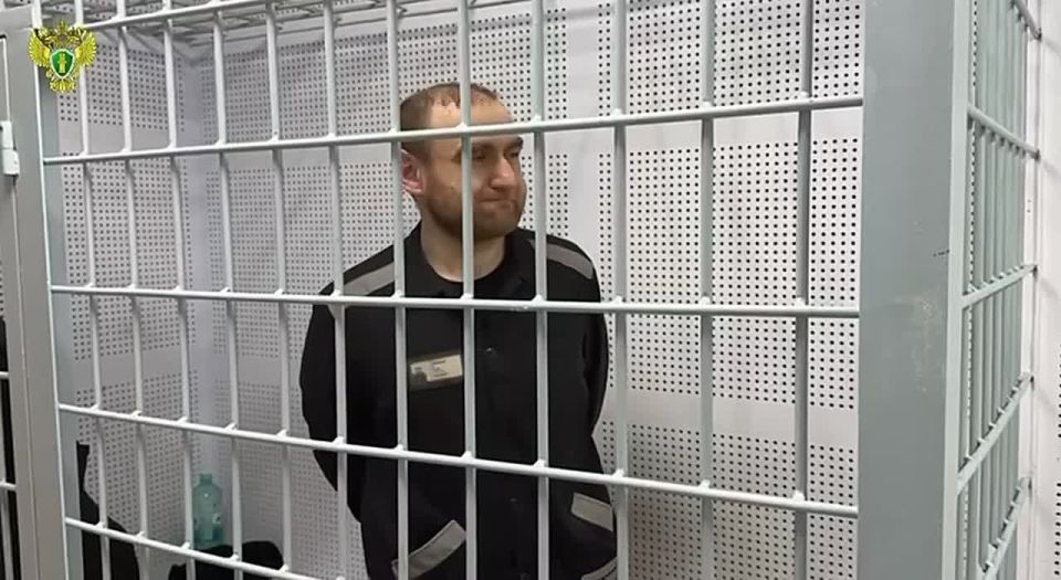 Евгений Попов: Экс-сенатор Рауф Арашуков, отбывающий пожизненный срок, получил ещё один приговор — 10 лет колонии со штрафом в 120 млн по делу о даче взятки в 6 млн сотруднику ФСИН в Оренбургской области