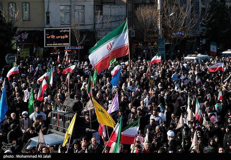 Аббас Джума: Гигантская толпа иранцев на похоронах сотрудников полиции в Тегеране