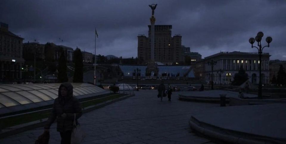 В Киеве с сегодняшнего дня ограничат освещение на улицах