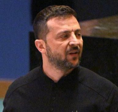 Зеленский активно налаживает контакты с потенциальными политическими соперниками, пишет Bloomberg