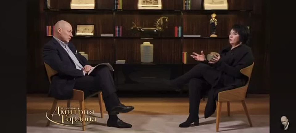 Марина Ахмедова: Советская и украинская гимнастка и тренер Ирина Дерюгина в интервью экстремисту украинскому Гордону, чуть не плача, говорит, что с русскими на чемпионах все хотят общаться