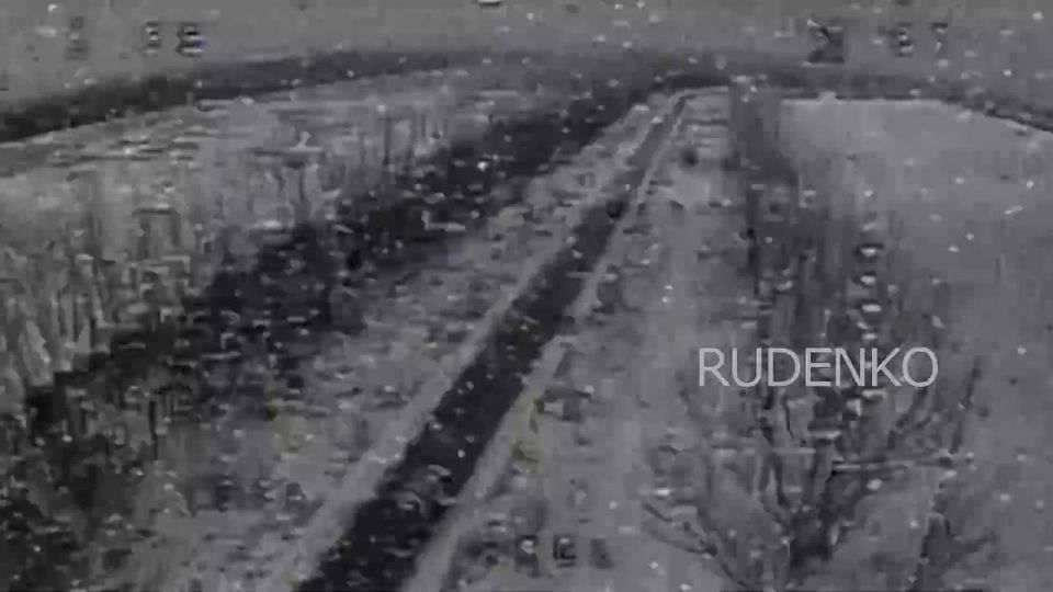 Андрей Руденко: Операторы FPV-дронов войск беспилотных систем в составе группировки войск «Запад» уничтожили военную технику и живую силу подразделений ВСУ в зоне проведения СВО в Купянском районе Харьковской области