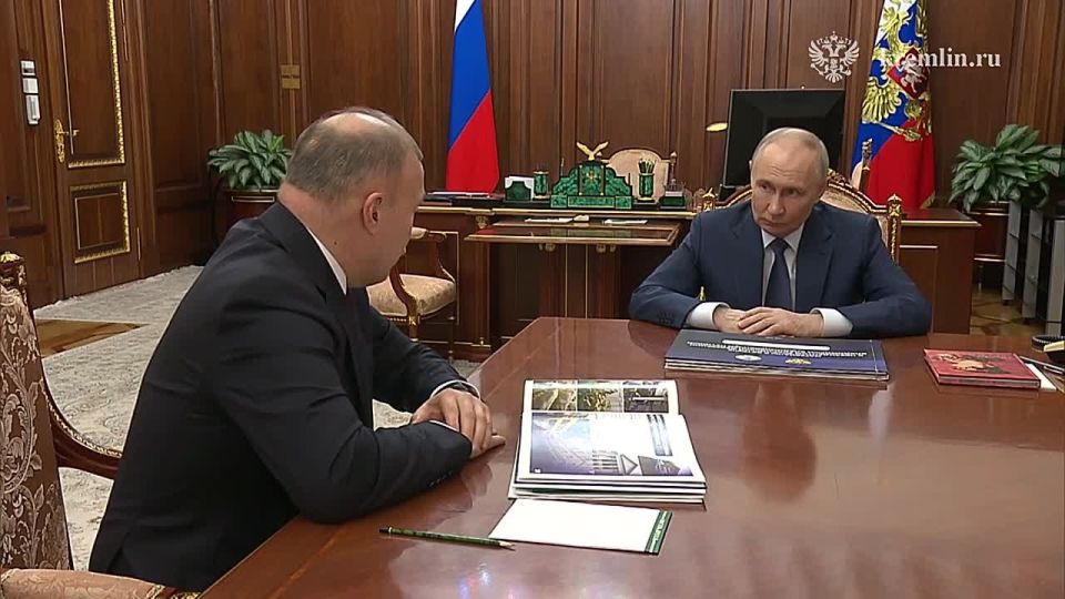 Владимир Путин провёл рабочую встречу с главой Адыгеи Муратом Кумпиловым