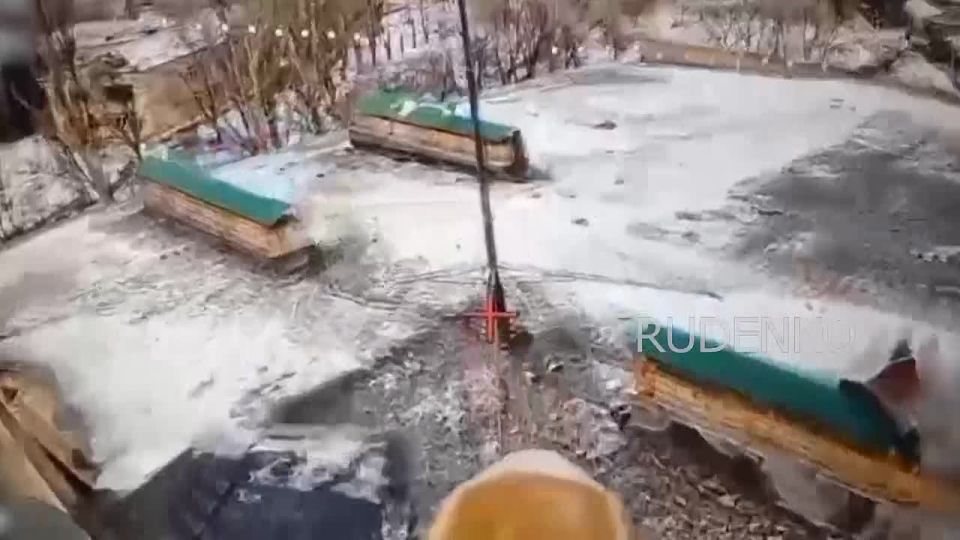 Андрей Руденко: Расчёты войск беспилотных систем и воины-артиллеристы в составе 177-го отдельного гвардейского полка морской пехоты группировки войск «Центр» уничтожили позиции формирований ВСУ на Красноармейском направлении