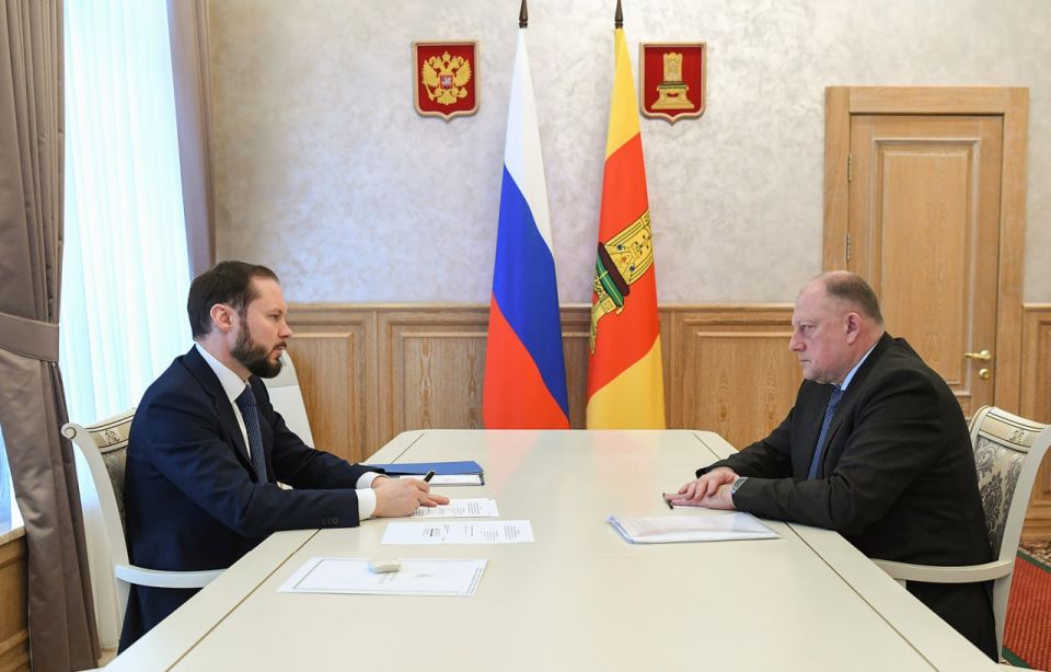 20 января врио Губернатора Виталий Королев провёл встречу с председателем Законодательного собрания Сергеем Голубевым