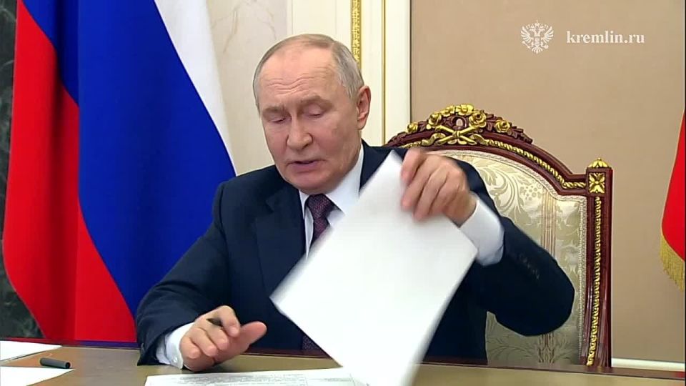 Президент поблагодарил членов кабмина за активное включение в реализацию задач, поставленных гражданами в ходе программы «Итоги года»